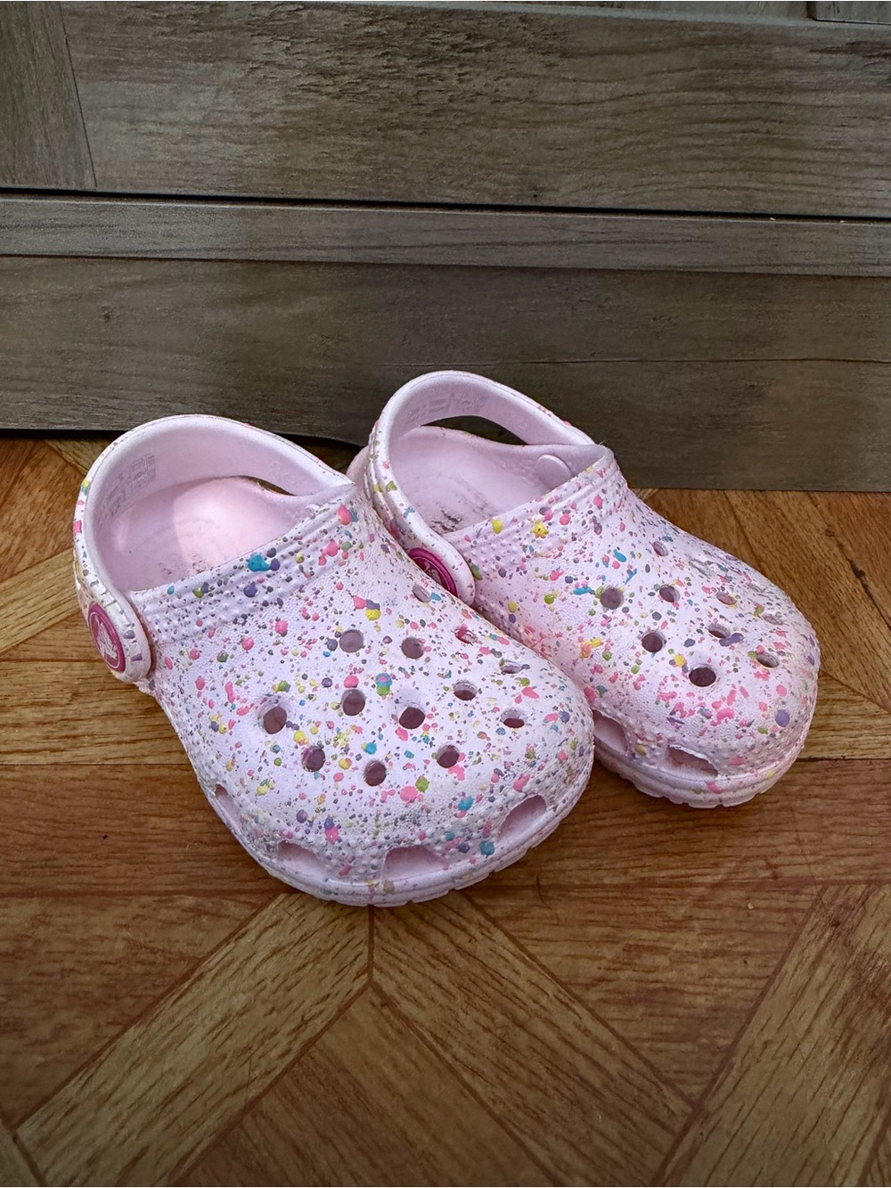 CROCS Kids Light Pink Splatter Clogs